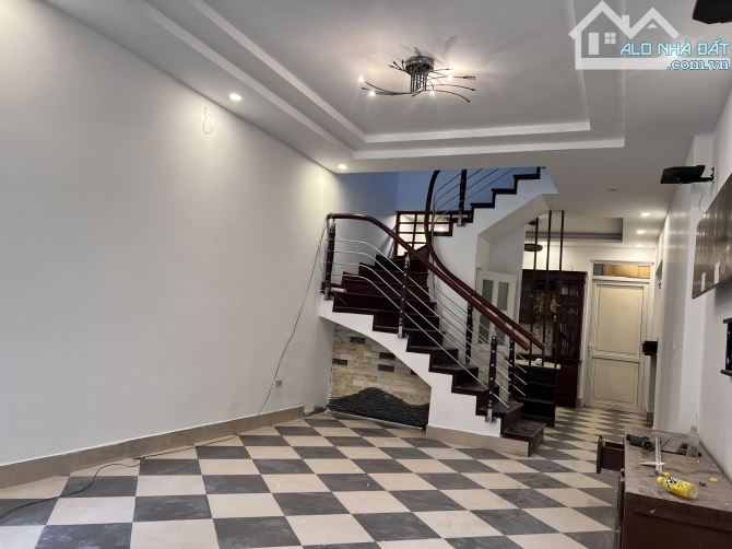 Trần Quốc Hoàn, Phân Lô, Ô TÔ, Kinh Doanh, 40m2 , mt 4m , 13,9 tỷ - 1