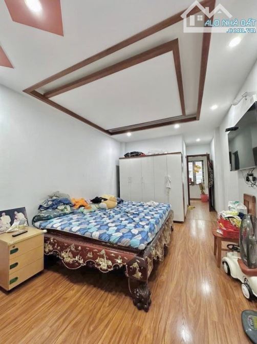 BÁN NHÀ TRƯƠNG ĐỊNH GẦN NGÃ TƯ TÂN MAI,  NHÀ 5 TẦNG ĐẸP, HAI THOÁNG, GẦN ĐƯỜNG Ô TÔ. - 1