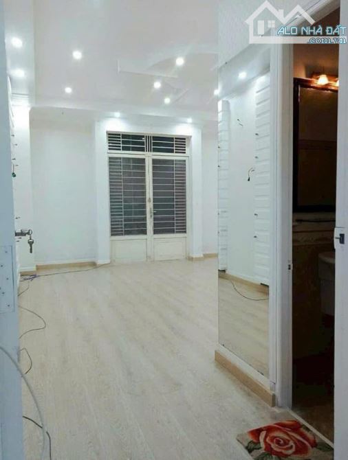 Cho thuê nhà 4 tầng mặt tiền Trần Đại Nghĩa tiện văn phòng - 1