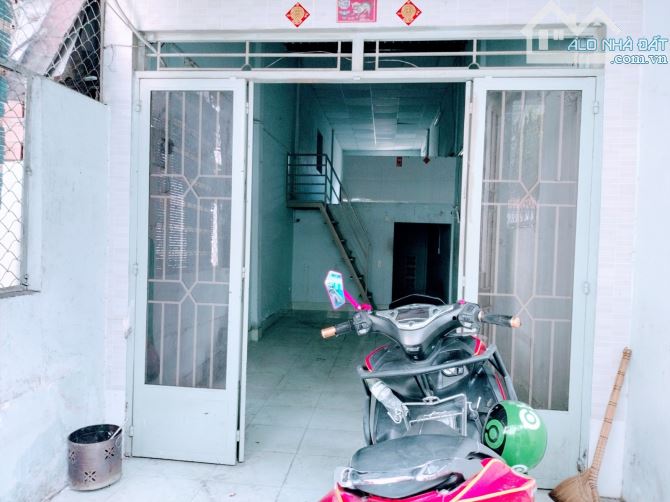 BÁN NHÀ GẦN MẶT TIỀN HUỲNH TẤN PHÁT – QUẬN 7Diện tích 66m² – Nở hậu – 2 tầng – Chỉ 5.5 tỷ - 1