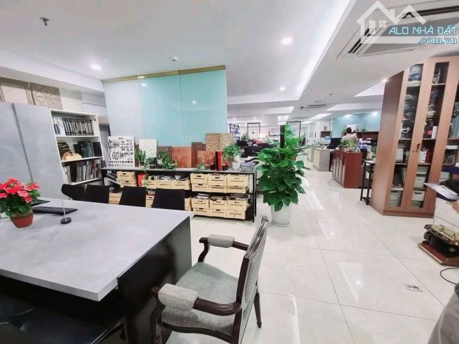 Bán tòa nhà văn phòng 9 tầng + 2 tầng hầm phố Trần Hưng Đạo, 3 mặt thoáng, chỉ 450 tỷ. - 1