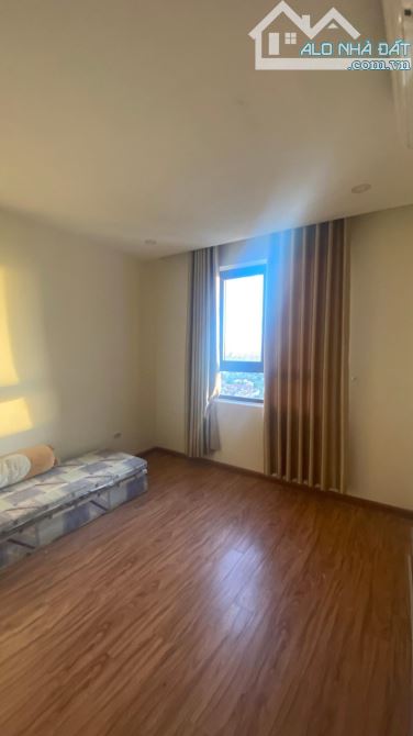 Bán chung Cư B11C Nguyễn Chánh 116 m2 giá 54 triệu m2 - 1