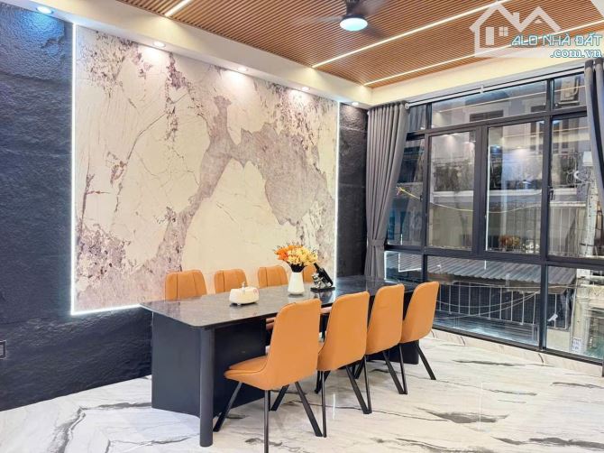 Bán nhà giá 2ty180 MT Đỗ Thị Lợi, P11, Q.3 1 trệt 1 lầu 2PN 2WC, sẵn HĐ thuê 20tr/tháng - 1