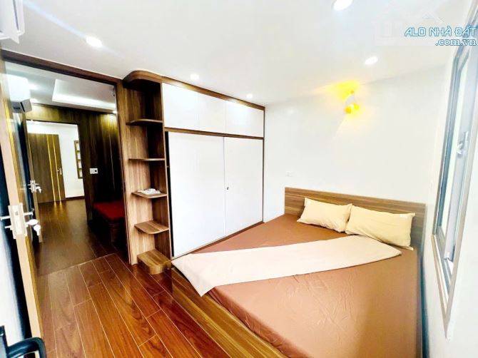 BÁN NHÀ TẬP THỂ GIỐNG CÂY TRỒNG TW1 – 55M - ĐỐNG ĐA – Ô TÔ ĐỖ CỬA – SỔ ĐỎ CHÍNH CHỦ - 1
