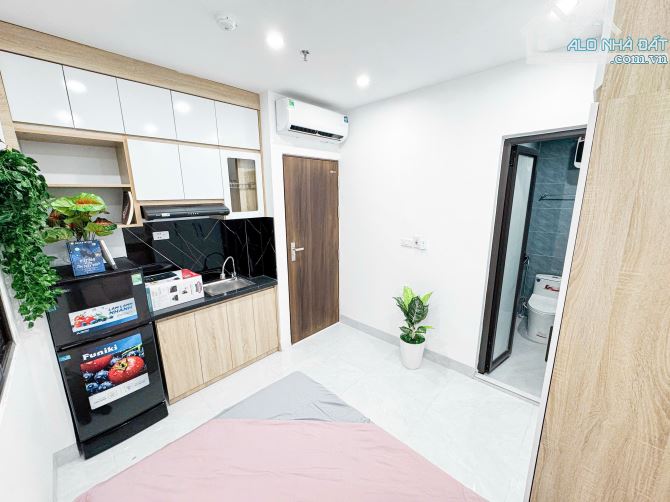 Cho Thuê Phòng CCMN 318 Đê La Thành Đống Đa 25m2 Studio Ban Công Cửa Sổ Thang Máy Gần Chợ - 18