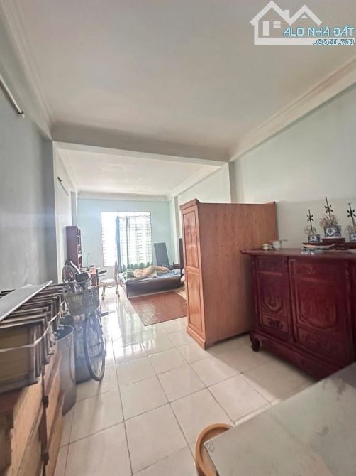 Mặt phố Đông Ngạc,dân xây, kinh doanh, 50m2 - 3t- mt 3.7m - nhỉnh 8 tỷ - 2