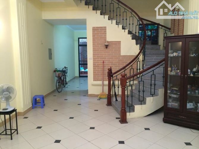 Cho thuê nhà riêng 4 tầng khu phân lô Trần Quý Cáp, gần Văn Miếu, ga Hà Nội. - 2