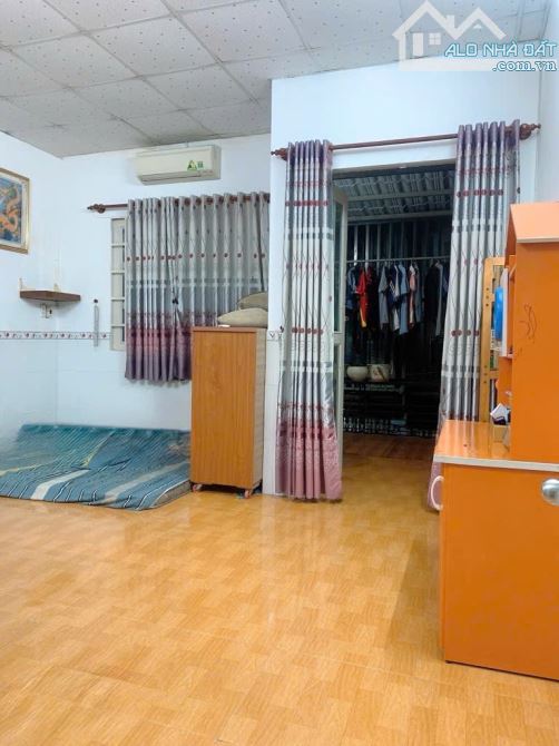 chủ giảm mạnh 100 triệu - nhà đẹp Quận 12 ngay ngã 4 Ga- giá chỉ 3.52 tỷ - 2
