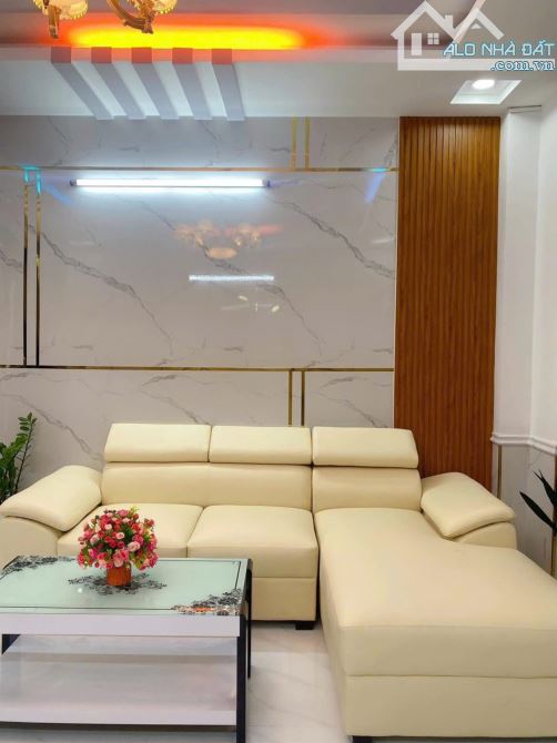 Nhà 52m2 Dương Bá Trạc, Q8 gần Tạ Quang Bửu. Xây 1 trệt 2 lầu, hẻm 5m hơn. Giá 2,5 tỷ. - 2
