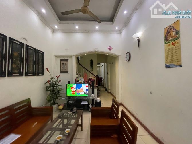 Bán nhà phố Định Công, mặt ngõ ô tô thông, 75m2, giá siêu rẻ - 2