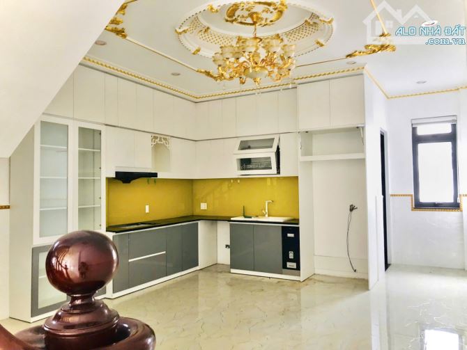 NHÀ ĐẸP 2 MẶT TIỀN NGÔ THỊ NHẬM 4 TẦNG 93M GIÁ 8.8 TỶ - 2