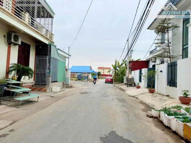 Bán lô đất 120m2 ngang 7,5m đấu giá Tam Kiệt Hữu Bằng Kiến Thụy giá chỉ 17,x triệu - 2