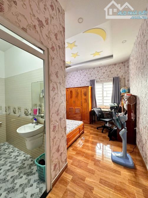 Nhà 4 Tầng Đường Thạnh Lộc 37 Quận 12- 80m2 (4x20)-HXT Tránh- 5,7tỷ ✅Diện tích chuẩn ngang - 2