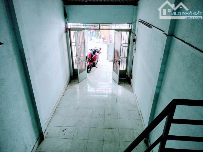 BÁN NHÀ GẦN MẶT TIỀN HUỲNH TẤN PHÁT – QUẬN 7Diện tích 66m² – Nở hậu – 2 tầng – Chỉ 5.5 tỷ - 2