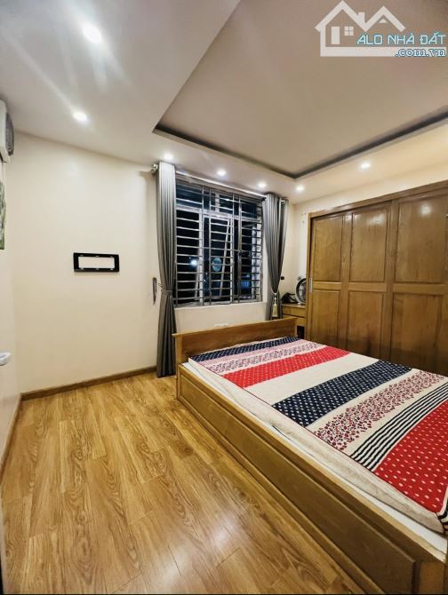 Bán nhà.Hồng Hà Ba Đình.DT : 105M2 x 3 Tầng.MT 6,8 M.. Giá 8,5 tỷ - 2