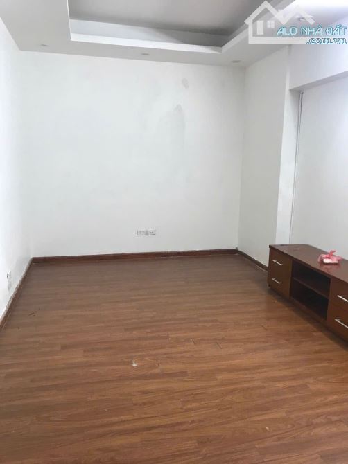Bán chung Cư B11C Nguyễn Chánh 116 m2 giá 54 triệu m2 - 2