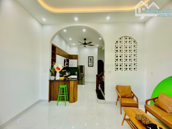 Bán nhà 2 tầng Hướng Bắc, hẻm Lê Văn Sỹ, Trung tâm TP Quảng Ngãi - 2