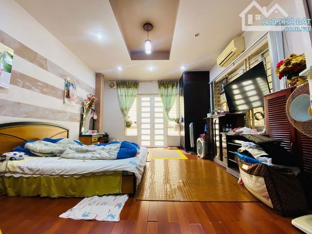 BÁN NHÀ TRẦN ĐẠI NGHĨA, HAI BÀ TRƯNG, GẦN PHỐ, NGÕ ÔTÔ, GARA 50M2X5T - MT GẦN 4M. - 2
