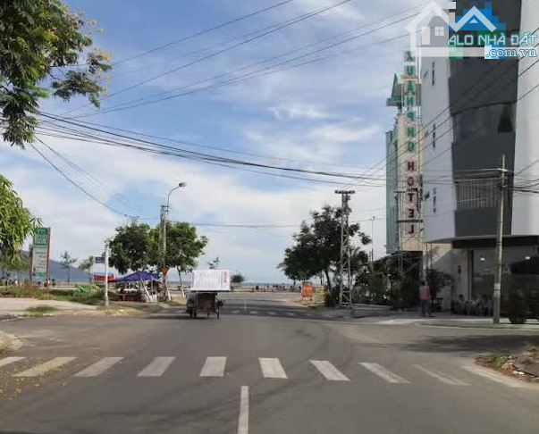 BÁN NHANH NHÀ 3 TẦNG ĐƯỜNG HỒ TÙNG MẬU - ĐƯỜNG 10M5 THÔNG BIỂN - GIÁ TRỊ ĐẦU TƯ LỚN - 2