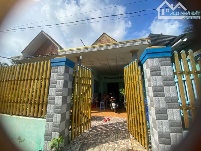 Bán 25 căn phòng trọ và 1 căn nhà cấp 4 đường oto thuộc tân thạch - 2