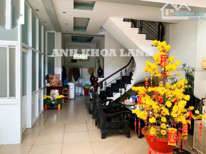 SIÊU PHẨM NHÀ MẶT TIỀN RỘNG 8M LÊ VĂN CHÍ 1 TRỆT 1 LỬNG 2 LẦU LINH TRUNG THỦ ĐỨC - 2