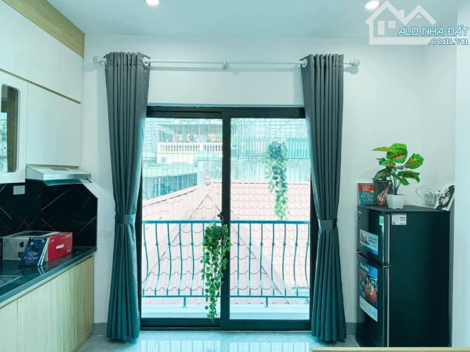 Tòa Căn Hộ Dịch Vụ Nguyễn Khánh Toàn, 68m2, 6 tầng, 20 phòng, DT 100tr/tháng, giá 17.5 tỷ - 2