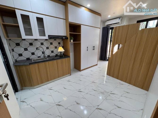 BÁN TÒA CCMN NGÕ 102 PHÁO ĐÀI LÁNG. 100M2 - 7 TẦNG, THANG MÁY. 22 PHÒNG KK CHO THUÊ. - 2