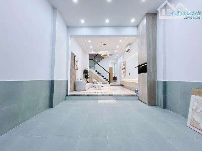 BÁN NHÀ KẾ KDC NAM LONG Q7 - 4.2x15 - 4 TẦNG - HẺM 6M - NHỈNH 10 TỶ - 2