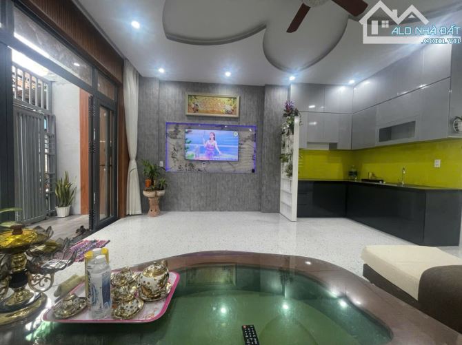 Nhà 3 tầng lô góc Phan Thanh – trung tâm TP Đà Nẵng – nhà đẹp không tì vết – full nội thất - 2