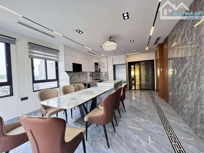 Bán nhà gần mặt phố Nguyễn Văn Cừ, Long Biên DT 52M2, 7 Tầng, MT 4,7M, Gara, thang máy. - 3