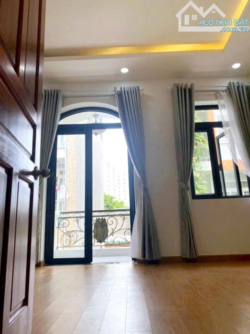 Bán nhà phố liền kề khu phân lô, Linh Đông, Thủ Đức,4 tầng, 4PN, 5wc, giá: 6,9 tỷ,dt: 52m2 - 3