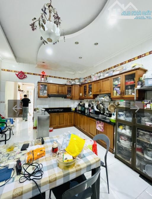 Mặt tiền đường số 12m Tạ Quang Bửu, P.5, Q.8, DT: 4 X 14m, 3 lầu, giá 9 tỷ 9. - 3