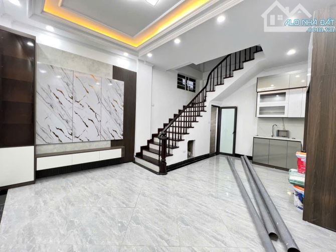 BÁN NHÀ RIÊNG 35M2 TẠI ĐƯỜNG NGUYỄN CẢNH DỊ LÔ GÓC HAI THOÁNG GIÁ CHỈ NHỈNH 6 TỶ - 3