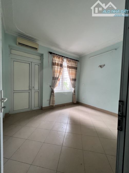 Trần Quốc Hoàn, Phân Lô, Ô TÔ, Kinh Doanh, 40m2 , mt 4m , 13,9 tỷ - 3