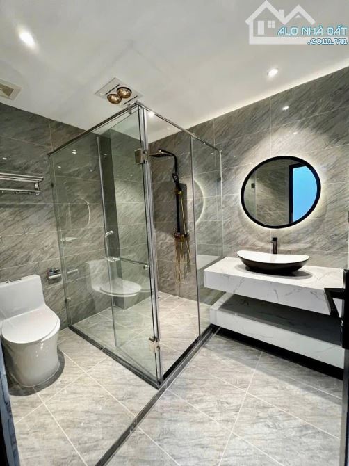 PHỐ HIẾM NHÀ BÁN! TẠI TRUNG HÒA - DT43M2 - DÂN XÂY - Ô TÔ TRÁNH NHAU- CHỈ 10 TỶ 7 - 3