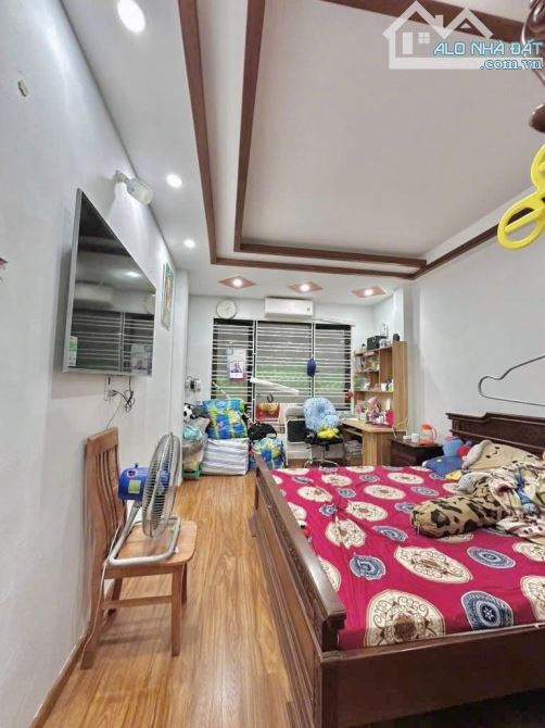 BÁN NHÀ TRƯƠNG ĐỊNH GẦN NGÃ TƯ TÂN MAI,  NHÀ 5 TẦNG ĐẸP, HAI THOÁNG, GẦN ĐƯỜNG Ô TÔ. - 3