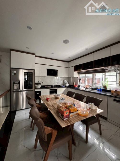 Bán nhà thang máy mặt đường Nguyễn công hoà - 3