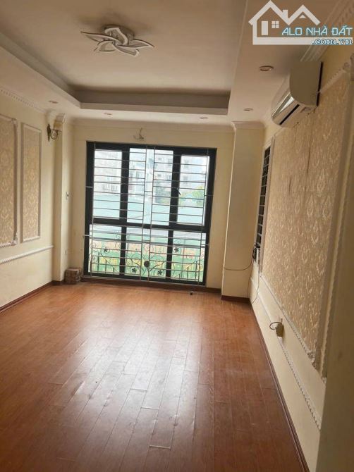 Bát Khối 35m,5 tầng,lô góc 2 thoáng,ô tô 4 chỗ qua nhà,ngõ thông,kdoanh nhỏ,giá 5.x tỷ - 3