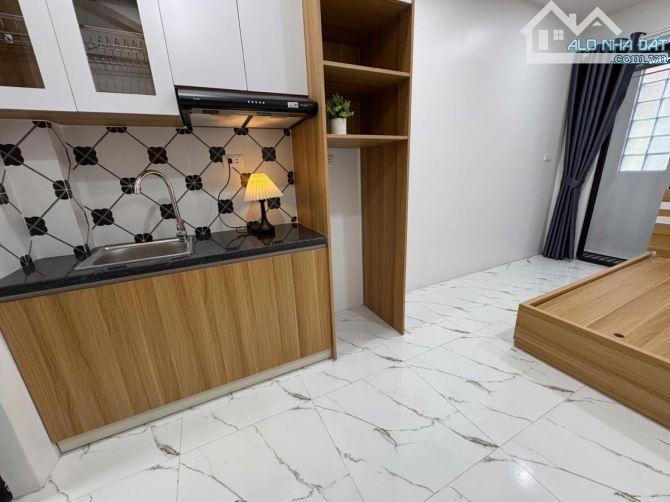 BÁN TÒA CCMN NGÕ 102 PHÁO ĐÀI LÁNG. 100M2 - 7 TẦNG, THANG MÁY. 22 PHÒNG KK CHO THUÊ. - 3