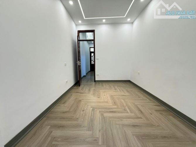 Bán nhà 4 tầng ngõ Thịnh Quang, Thái Thịnh, 37m2, 4 phòng ngủ. - 4