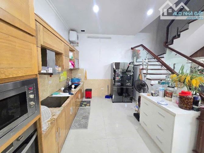 Nhà Mặt Phố NGUYỄN KHẢ TRẠC Kinh Doanh Sầm Uất 50m2 5 Tầng Vỉa Hè To Gara OTO 17.2 tỷ - 4