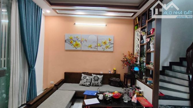 Sốc nhiệt 5,2 tỷ nhà 30m x 5 tầng - MT 4,2m - 4