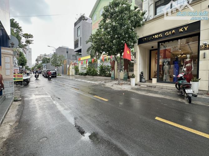 Bán nhà mặt tiền Q1 dưới 30 tỷ, 5 tầng 61m2, ngang lớn, 6PN SHR - hoàn công  (TL) - 4