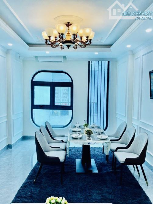 Phân Lô 7 Tầng Thang Máy Phố Nguyễn Văn Huyên, Gara Ô Tô Nội Thất Đẹp, Giá: 19.5 Tỷ - 4
