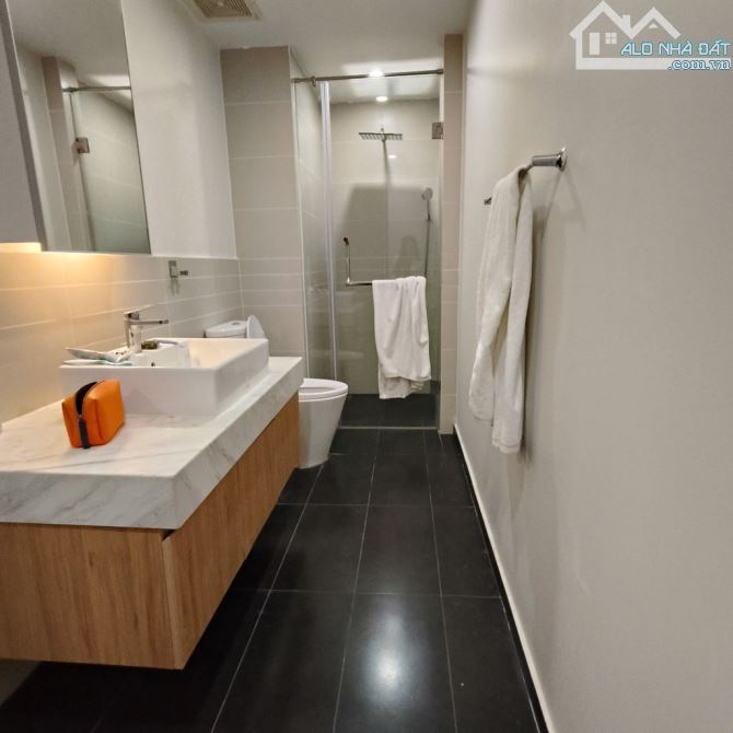 Bán căn 3 ngủ cao cấp, tầng trung, view Hồ Tây tại WATERMART 395 Lạc Long Quân - 4