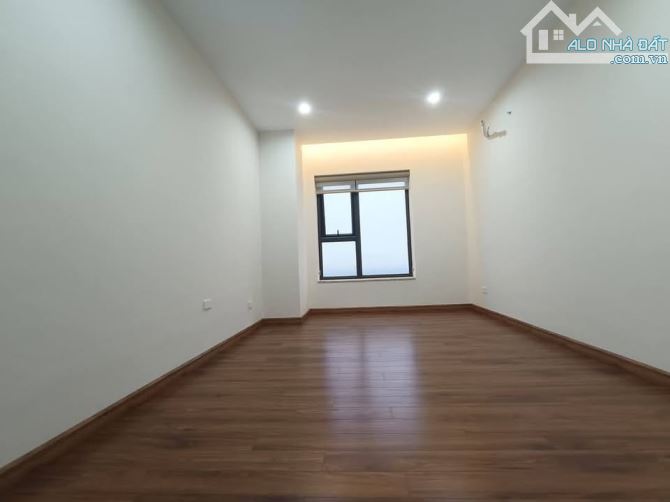 Bán Nhanh Căn Góc 131m² – View Sông Hồng – Mặt Phố Lương Yên – TMC Tower – 10 Tỷ - 4