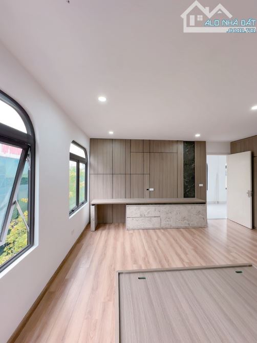 Mặt phố Nguyễn Văn Trỗi Thanh Xuân, tòa Building 8 tầng thang máy - 4