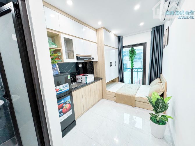 Cho Thuê Phòng CCMN 318 Đê La Thành Đống Đa 25m2 Studio Ban Công Cửa Sổ Thang Máy Gần Chợ - 5