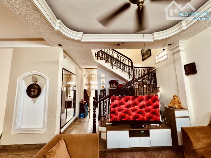 NGAY TRUNG TÂM VĂN HÓA PHÚ NHUẬN 3 TẦNG BTCT 82M2  CHỈ 11.5 TỶ - 5