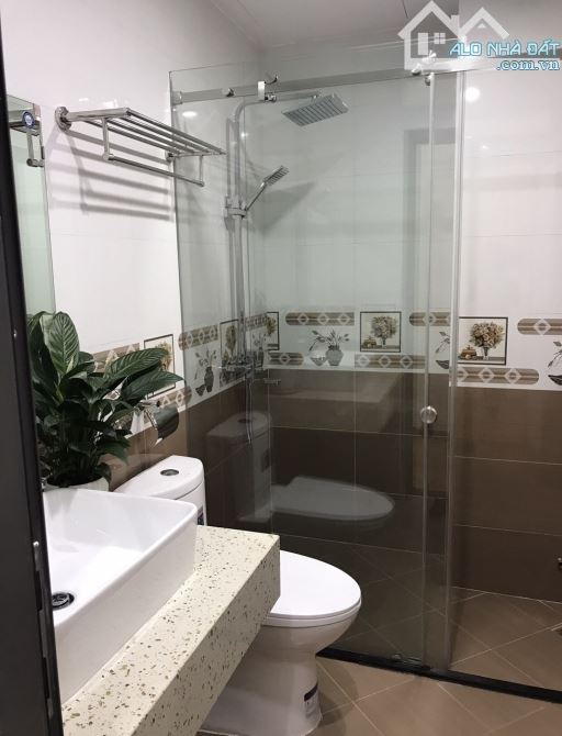 BÁN NHÀ LIỀN KỀ SIÊU ĐẸP PHÂN LÔ - Ô TÔ TRÁNH - VỈA HÈ - KINH DOANH – GIÁ 16.x tỷ - 5